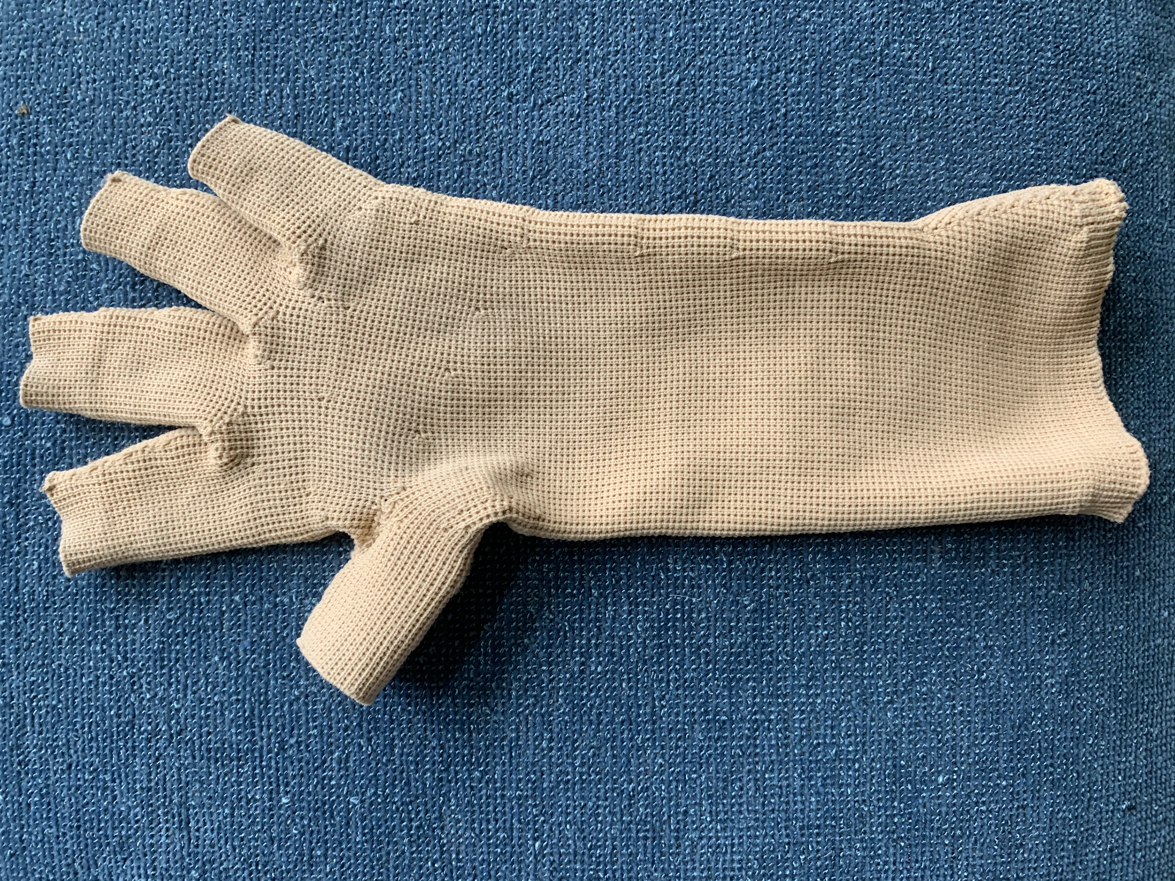 NIST_L1_Eng_Act_MeetTheMeasurements_PhysTherapy_Glove.png